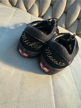 Men’s 4 womens 5.5 Mickey Mouse Vans